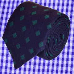 INDIGO-BLUE WOOL NECKTIE HANDMADE IN ITALY, DIAMOND PATTERNS IN PARADISO GREEN, BASKETWEAVE FABRIC - CRAVATTA IN LANA FATTA A MANO IN ITALIA, BLU INDIGO CON ROMBI VERDE PARADISO, FINITURA A CANESTRO - TIESHOPROMA