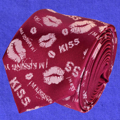 BURGUNDY KISS