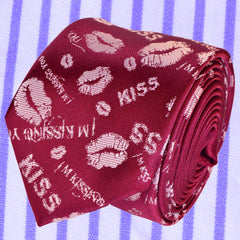 BURGUNDY KISS